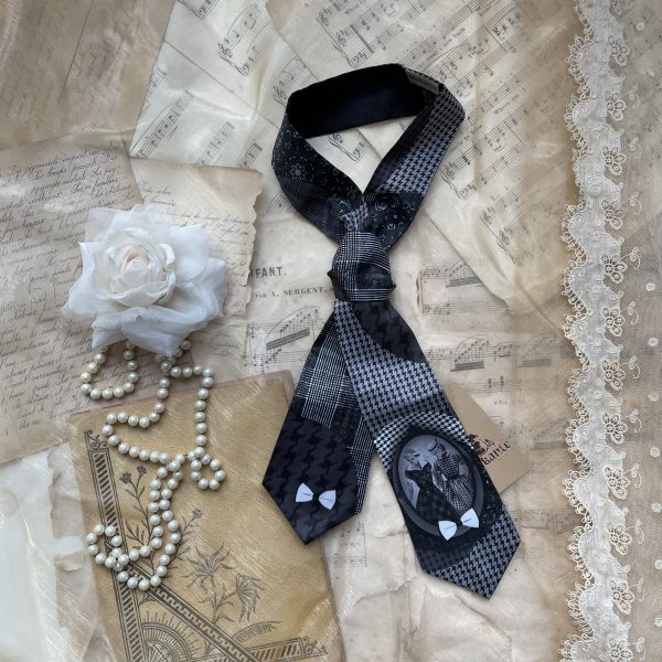 Cravate noir et blanc
